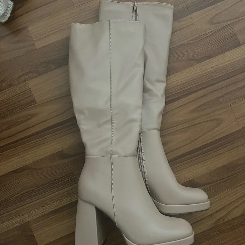 Women's Knee-High Platform Heeled Boots in Light Beige - Picture 1 of 6